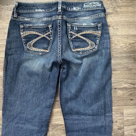 COPY - WOMENS SILVER JEANS SIZE 27X33 - Picture 1 of 4